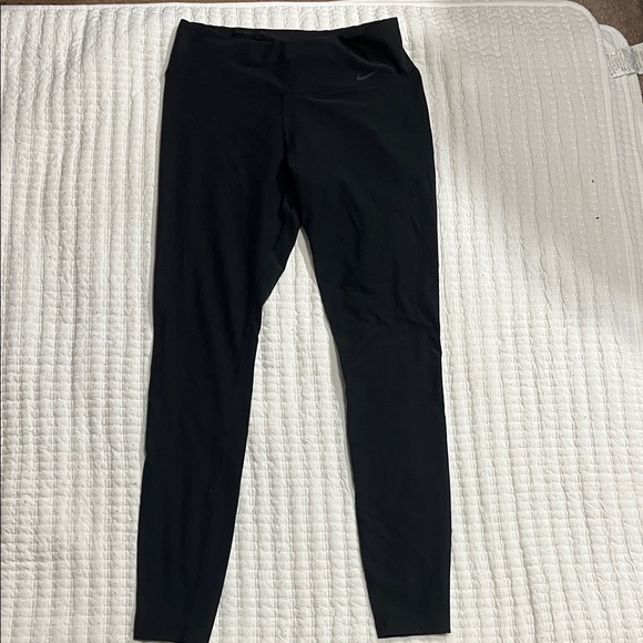 Nike Pants - Nike Classic Black Leggings